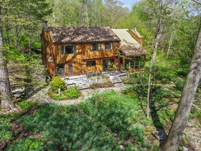 28 Delaware Rd in Easton, CT - Building Photo - Building Photo