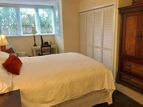 223 Atlantic Ave-Unit -3d in Palm Beach, FL - Building Photo - Building Photo