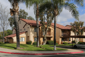 Villa Monte Vina in El Cajon, CA - Building Photo - Building Photo