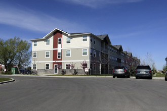 Coal Trail Residences in High River, AB - Building Photo - Building Photo