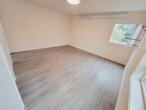 353 NE Failing St, Unit #B in Portland, OR - Building Photo - Building Photo