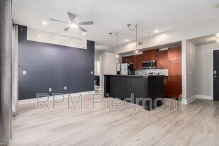 925 Garrett St in Atlanta, GA - Building Photo