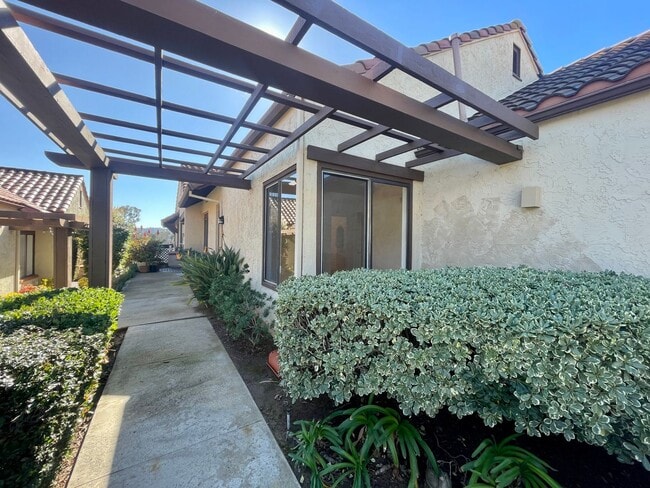 12211 Bajada Rd in San Diego, CA - Building Photo - Building Photo