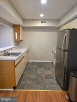 311 Gregorys Way in Voorhees Township, NJ - Building Photo