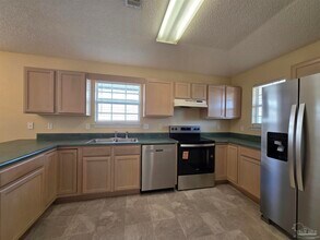 3086 Flintlock Dr in Pensacola, FL - Building Photo - Building Photo
