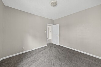 1738 Caroline St in South Bend, IN - Building Photo - Building Photo