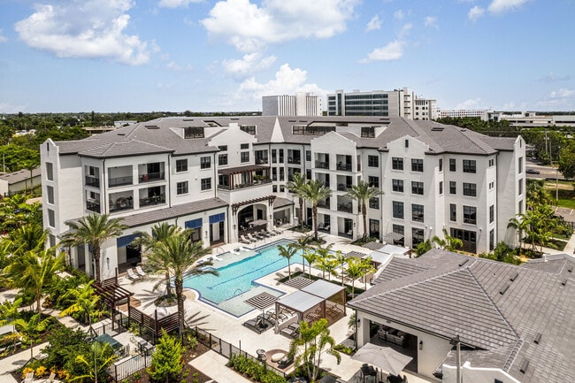 Marea in Naples, FL - Foto de edificio - Building Photo