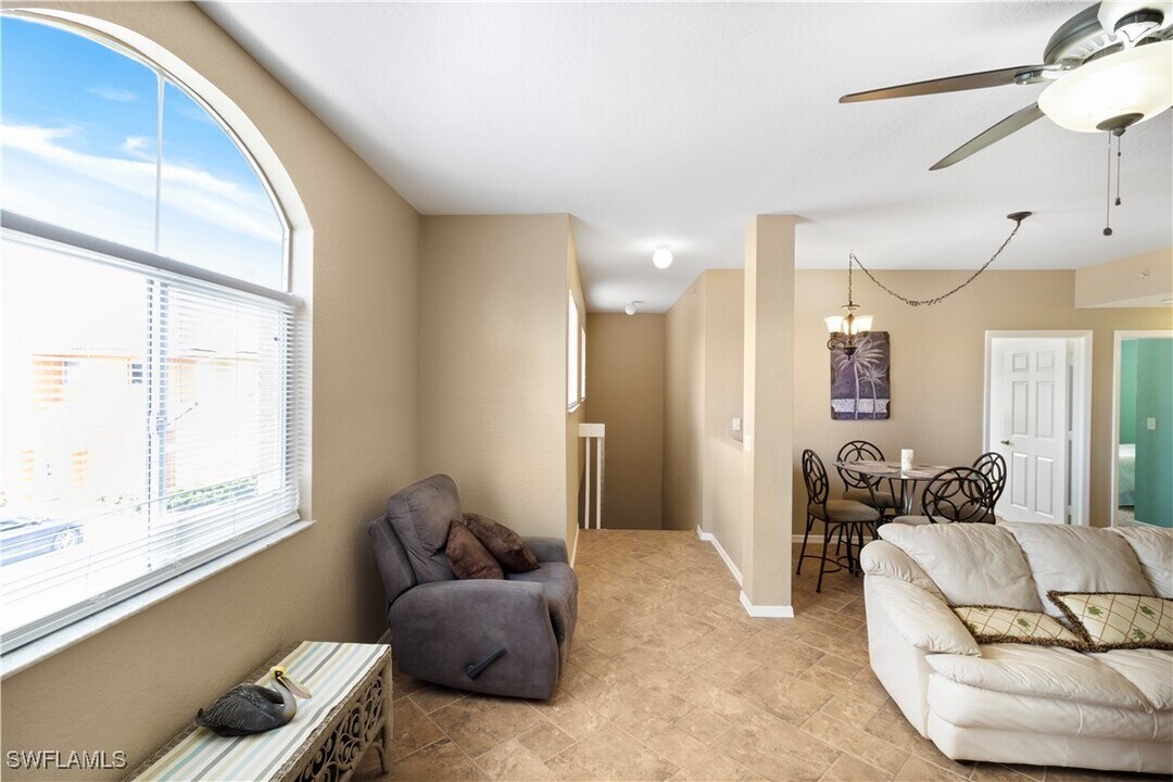 6361 Aragon Way in Ft. Myers, FL - Building Photo
