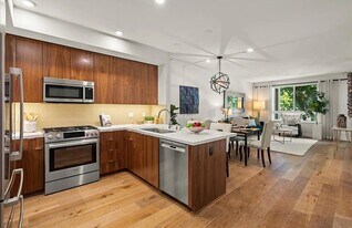 1101 W El Camino Real in Mountain View, CA - Building Photo