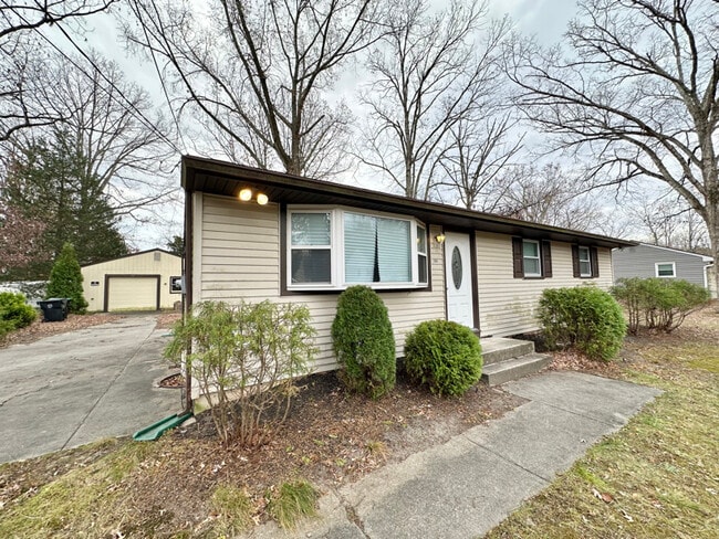 206 Bittlewood Ave in Berlin, NJ - Foto de edificio - Building Photo