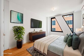 123 Melrose St, Unit 817 in Brooklyn, NY - Foto de edificio - Building Photo