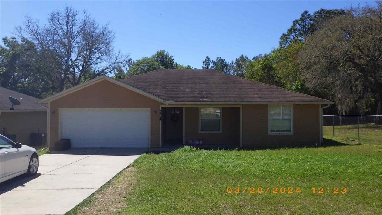 3234 E Kennedy St in Inverness, FL - Building Photo