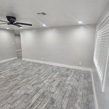 7132 W Almeria Rd in Phoenix, AZ - Foto de edificio - Building Photo