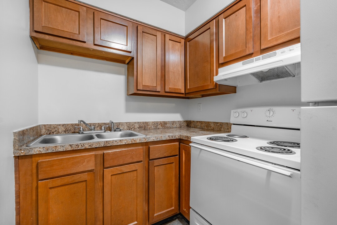 Parkridge Pointe in Louisville, KY - Building Photo