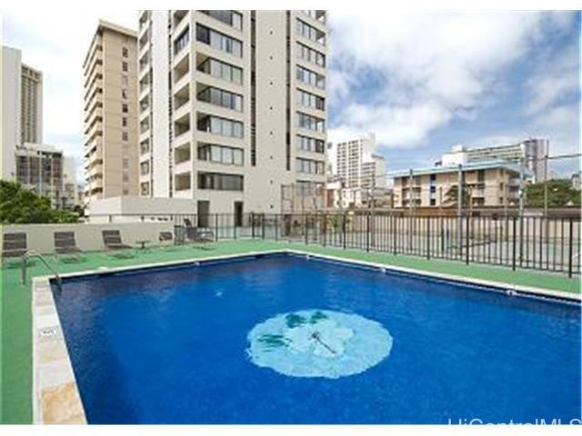 2410 Cleghorn St in Honolulu, HI - Building Photo