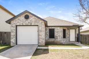 7034 Cole Creek Dr in Converse, TX - Building Photo