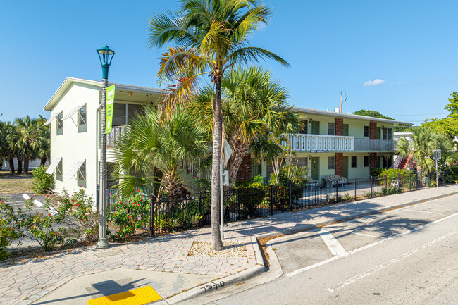 Townsite Apartments One Condominiums in Lake Worth, FL - Building Photo - Building Photo