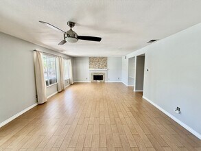 2345 Talbot Cir in Corona, CA - Building Photo - Building Photo