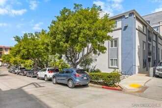 1756 Essex St in San Diego, CA - Building Photo - Building Photo