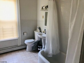 136 Lincoln St-Unit -4 in Montclair, NJ - Building Photo - Building Photo
