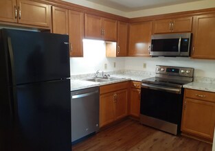 370 Jack Miller Blvd-Unit -Unit D in Clarksville, TN - Building Photo - Building Photo