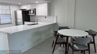 4899 NW 26th Ct-Unit -251 in Lauderdale Lakes, FL - Building Photo - Building Photo