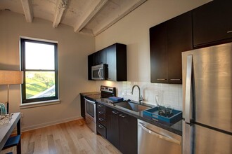 Pershing Lofts in Kansas City, MO - Building Photo - Building Photo