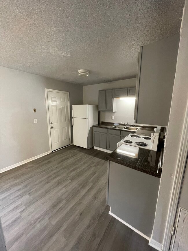 property at 1004 Killoden Dr