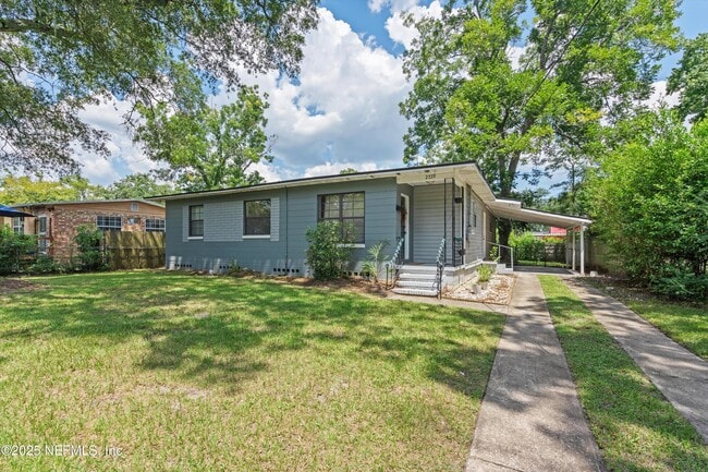 2739 King Cole Dr in Jacksonville, FL - Building Photo - Building Photo