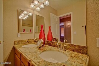 1674 W Macaw Dr in Chandler, AZ - Building Photo - Building Photo