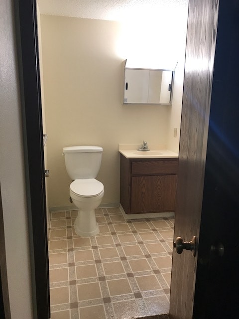 Hartshorn Manor in Madelia, MN - Building Photo - Building Photo