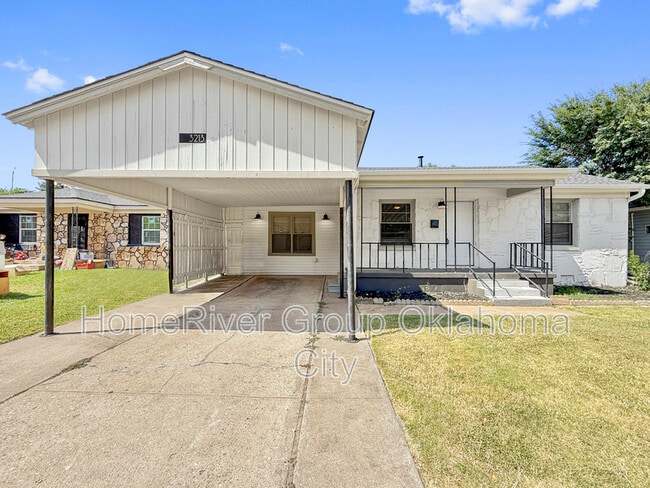 property at 3213 SW 37th St