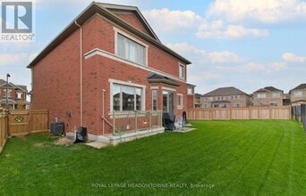 103 Goodwin Cres in Milton, ON - Building Photo - Building Photo