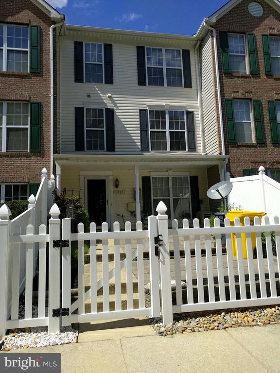 property at 1817 Hillwood Ct