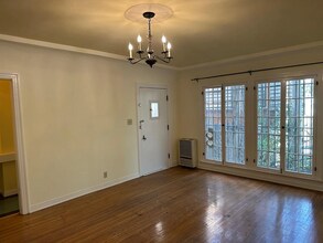 3234 Descanso Dr in Los Angeles, CA - Building Photo - Building Photo