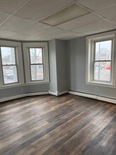 559 N 63rd St, Unit 1 BEDROOM in Philadelphia, PA - Building Photo - Building Photo