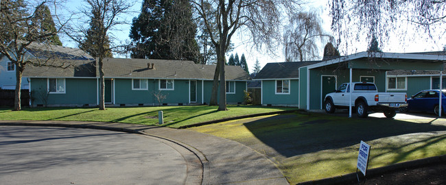 957-1003 W L St in Springfield, OR - Building Photo - Building Photo