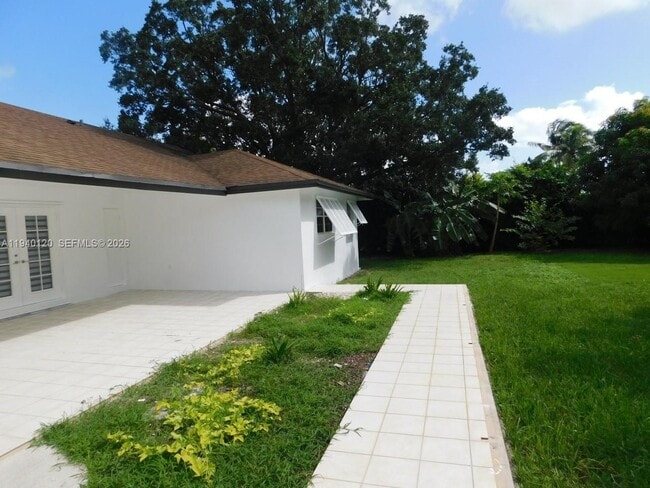 16240 SW 286th St in Homestead, FL - Foto de edificio - Building Photo