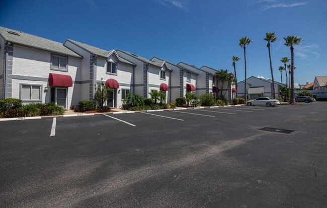 1004 Ocean Park Ln in Cape Canaveral, FL - Building Photo - Building Photo