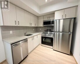 3421 Sheppard Ave E in Toronto, ON - Building Photo - Building Photo