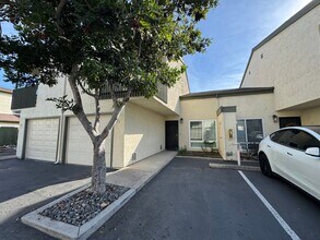 7200 Melody Ln in La Mesa, CA - Building Photo - Building Photo