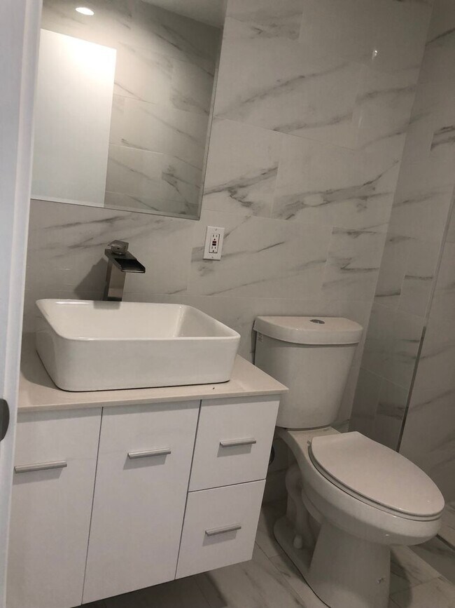 5 Elberon Pl in Albany, NY - Building Photo - Building Photo