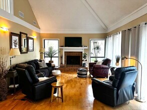 2 Palm Isle Ct in Hilton Head Island, SC - Building Photo - Building Photo