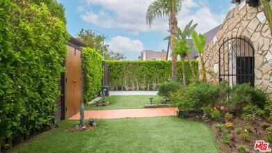 1437 Ridgeley Dr in Los Angeles, CA - Building Photo - Building Photo