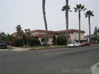 2110 Sunset Cliffs Blvd in San Diego, CA - Building Photo - Building Photo