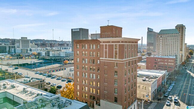 2201 1st Ave N in Birmingham, AL - Building Photo - Building Photo