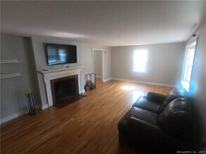 59 Aitchison Dr in New London, CT - Building Photo - Building Photo