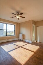 5326 S Cornell Ave in Chicago, IL - Building Photo - Building Photo