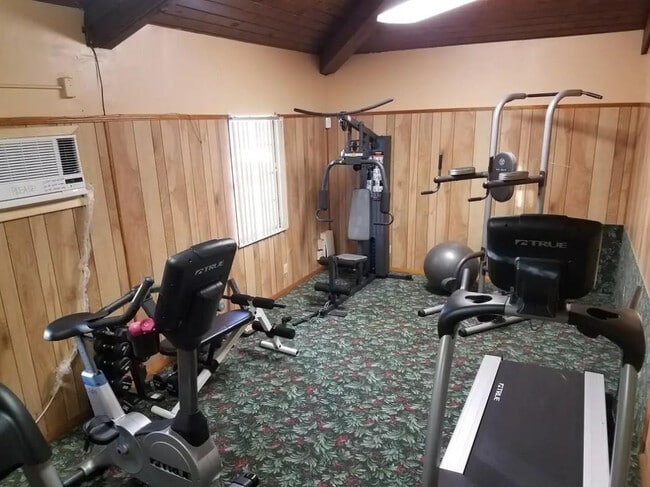 900 NE 147th St in Miami, FL - Building Photo - Building Photo