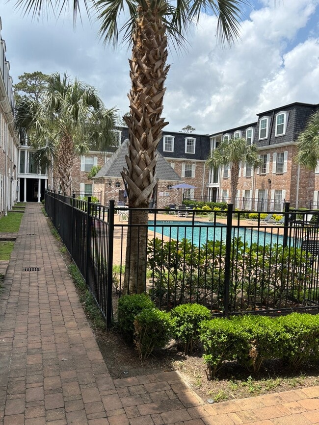 property at 357 N Post Oak Ln
